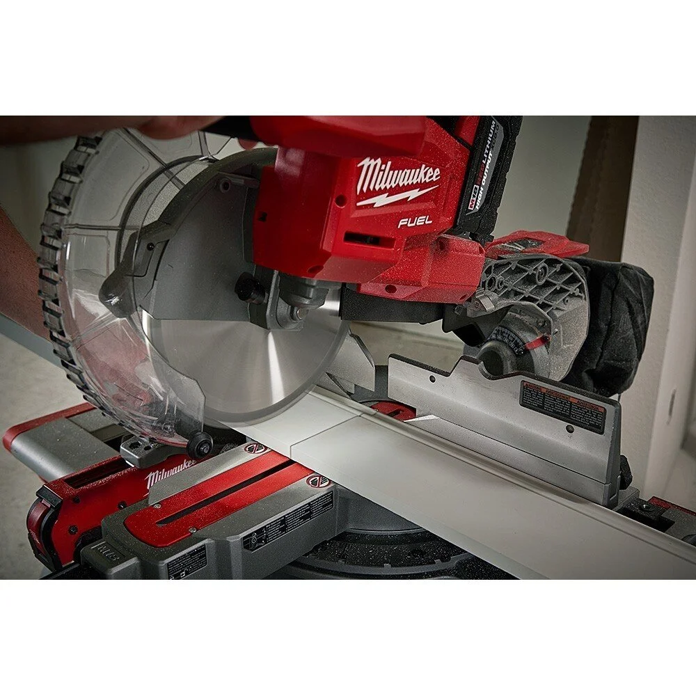 Milwaukee Dual-Bevel Sliding Compound Miter Saw M18 FUEL 2734 - Image 4